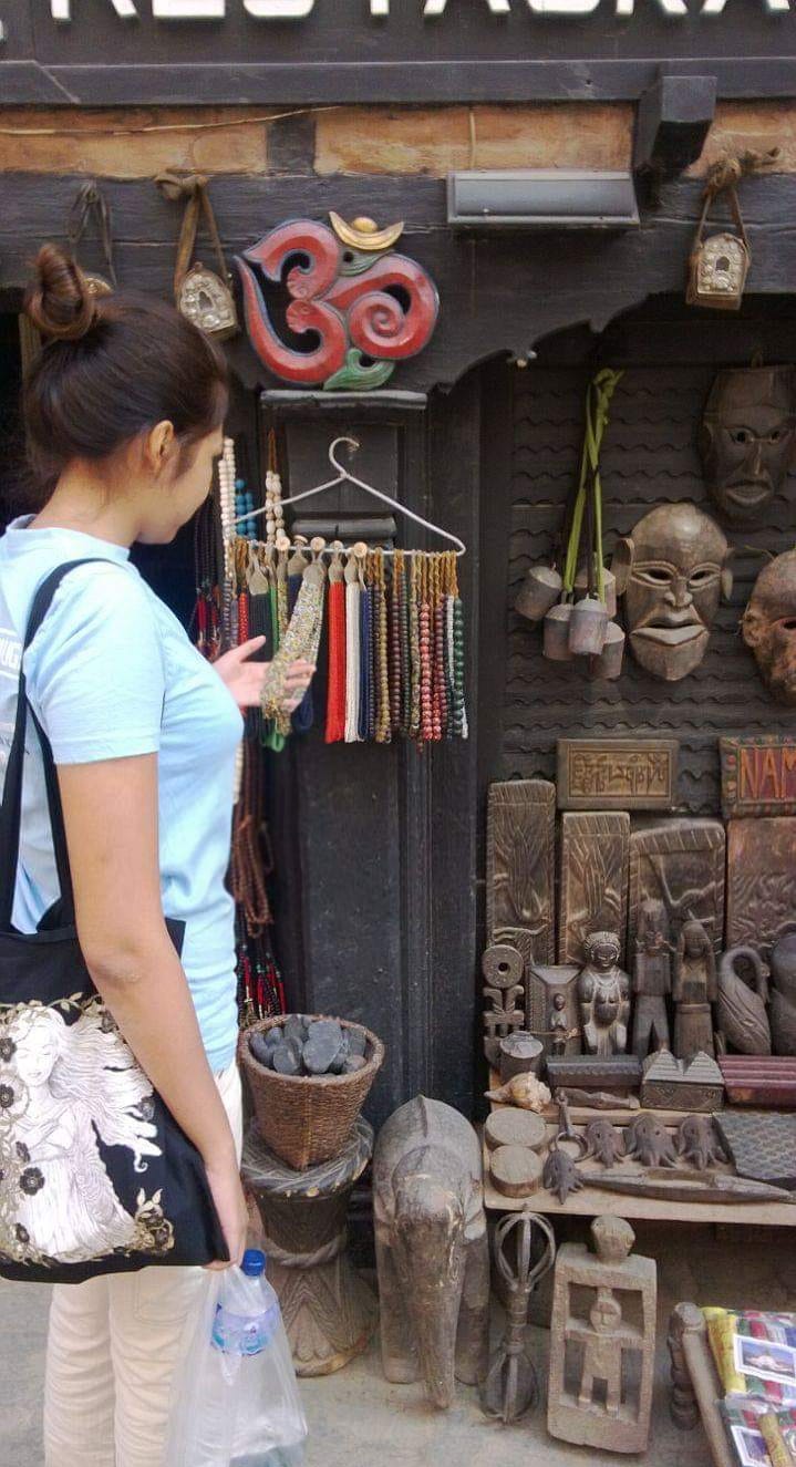 shopping in kathmandu, nepal | Ummi Goes Where?
