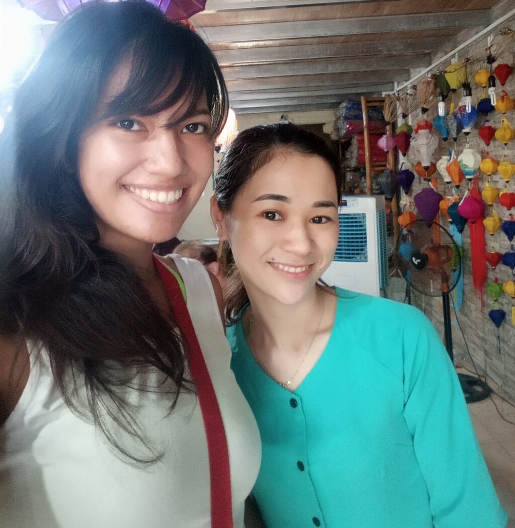 With the Lantern-Making Instructor | Ummi Goes Where?