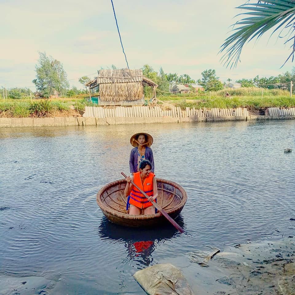 basket boat - Cycling tour in Hoi An Vietnam | Ummi Goes Where?