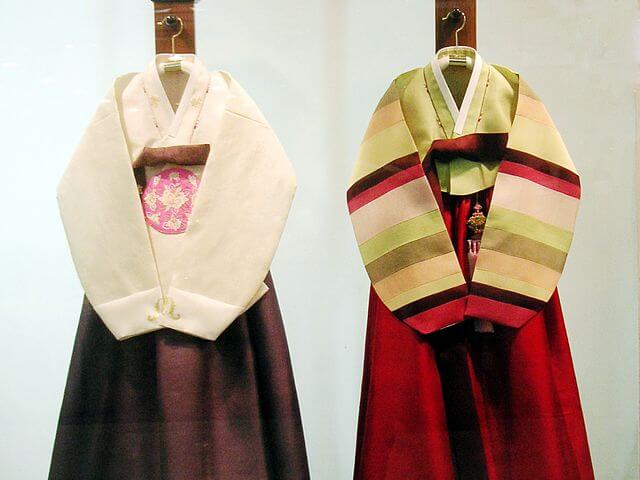 Renting a hanbok in Seoul Korea
