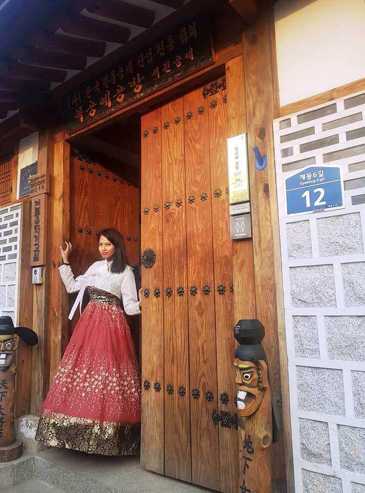 Wearing Hanbok in Seoul