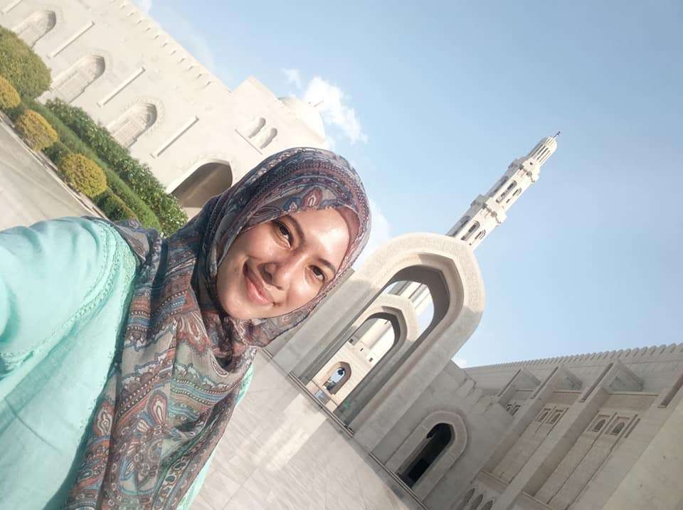 Sultan Qaboos Grand Mosque Muscat Oman | Ummi Goes Where?